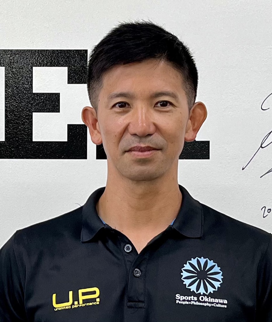 與那嶺 寛樹 トレーナー
